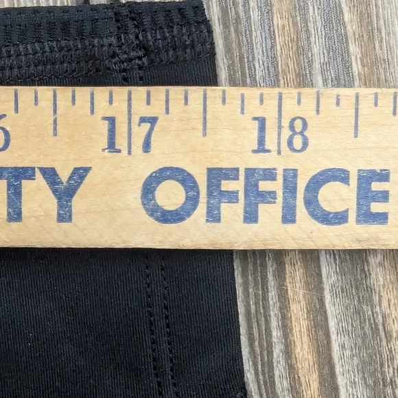 Under Armour Compression Tights Leggings Size XS Black 3/4 Length - Picture 11 of 12